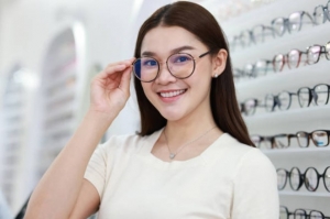 How to Choose the Right Frames for Your Eyeglasses